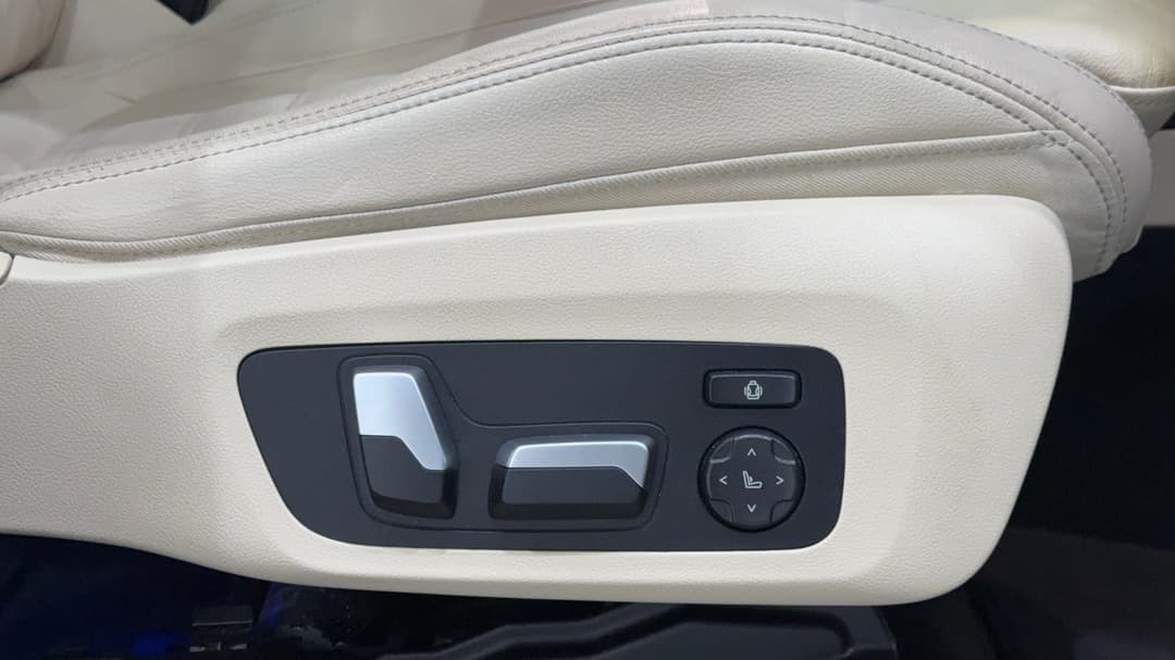 2021 BMW X4 xDrive30i M Sport, Automatic, 56993 km, Drivers Side Adjustment Panel