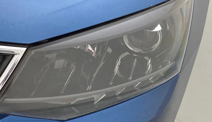 2017 Skoda Rapid 1.6 MPI STYLE AT, Petrol, Automatic, 63,005 km, Left headlight - Minor scratches