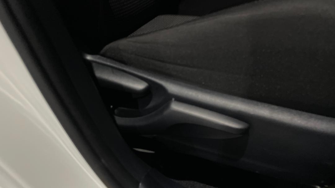 2018 Toyota Corolla Ascent Sport, Automatic, 34001 km, Drivers Side Adjustment Panel