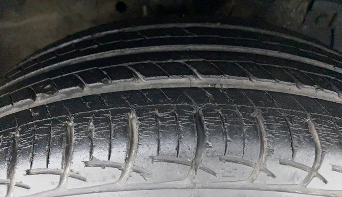 2014 Maruti Swift Dzire ZDI, Diesel, Manual, Right Front Tyre Tread