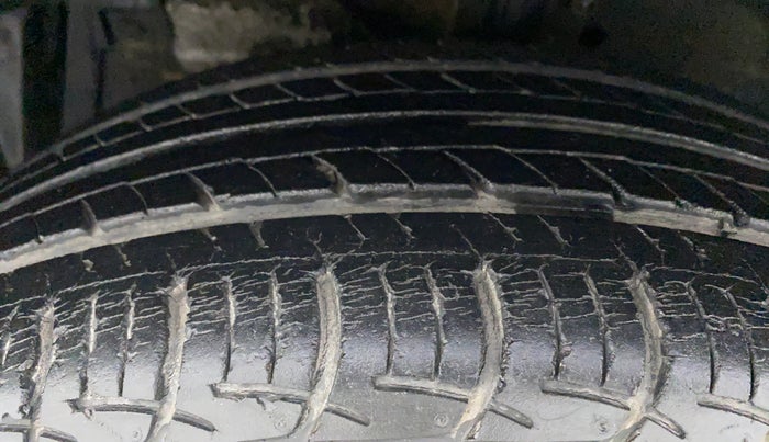 2014 Maruti Swift Dzire ZDI, Diesel, Manual, Left Front Tyre Tread