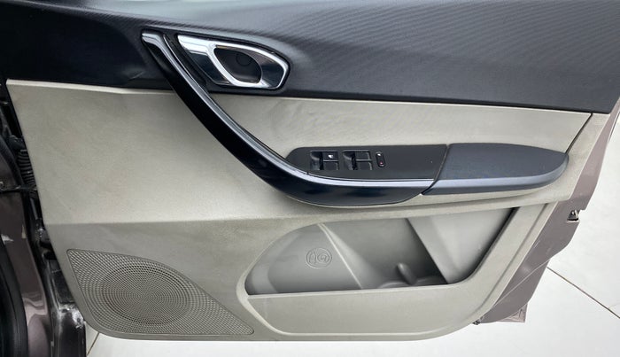 2018 Tata Tiago XZ 1.2 REVOTRON, Petrol, Manual, 84,203 km, Driver Side Door Panels Control