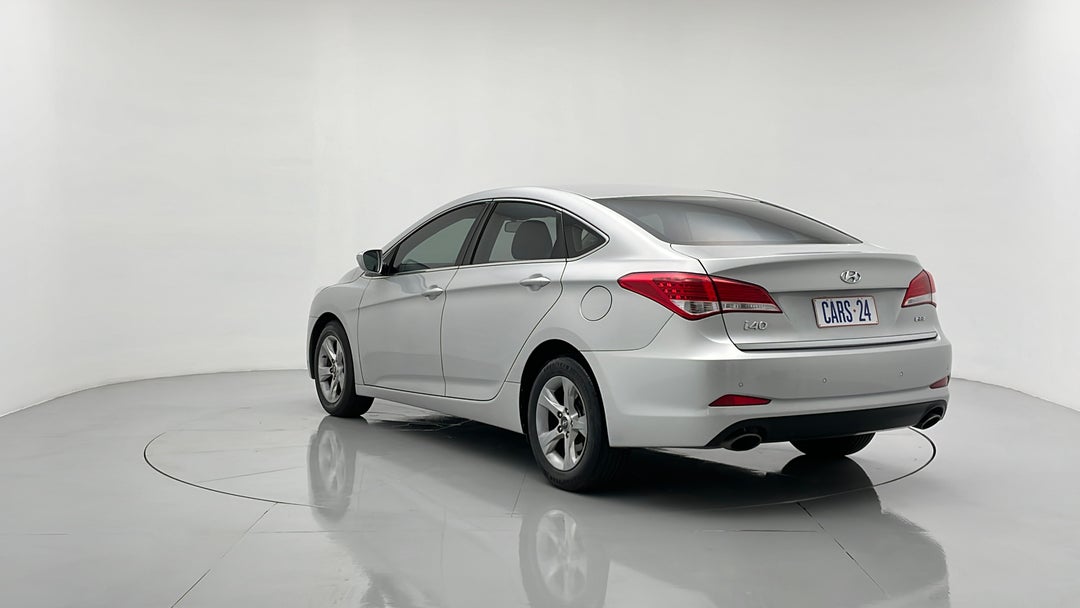 Left Back Diagonal (45- Degree) View