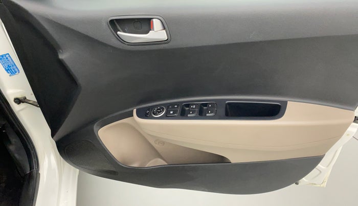 2017 Hyundai Grand i10 Sportz(O) 1.2 MT, Petrol, Manual, 47,924 km, Driver Side Door Panels Control