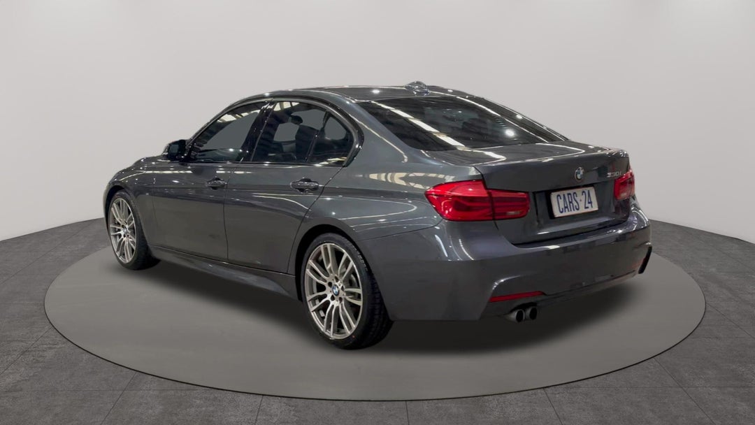 Left Back Diagonal (45- Degree) View