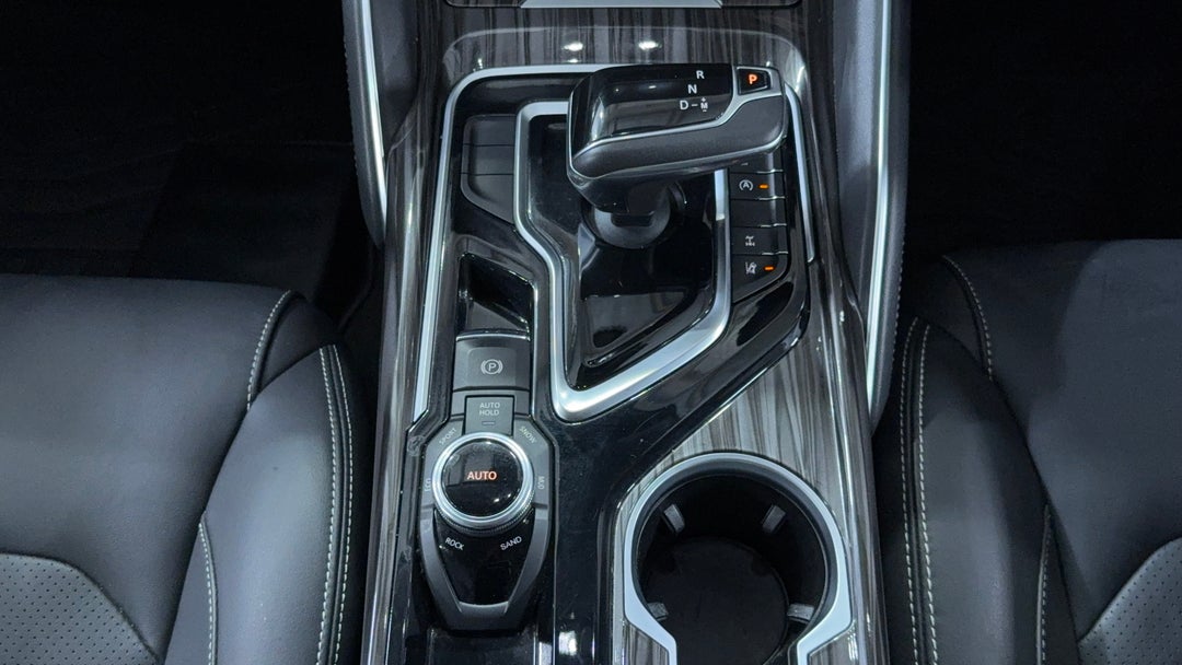 2021 LDV D90 Executive (4WD) D20, Automatic, 53966 km, Gear Lever 