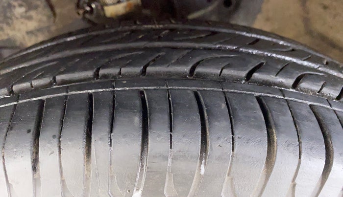 2015 Honda Brio 1.2 S MT I VTEC, Petrol, Manual, 50,590 km, Left Front Tyre Tread