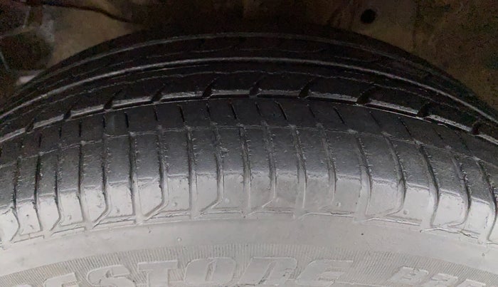2015 Honda Jazz 1.2 V MT, Petrol, Manual, 39,408 km, Left Front Tyre Tread