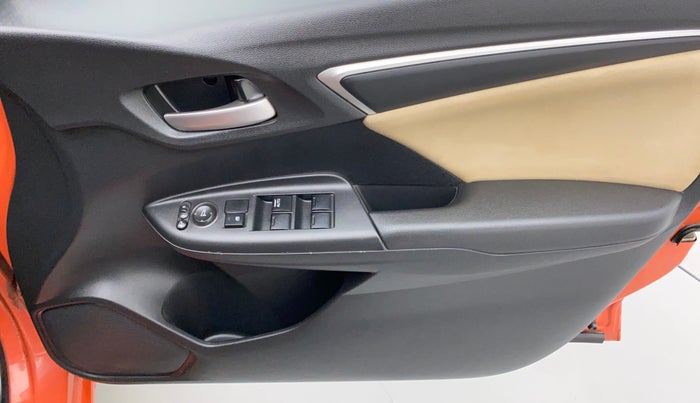 2015 Honda Jazz 1.2 V MT, Petrol, Manual, 39,408 km, Driver Side Door Panels Control