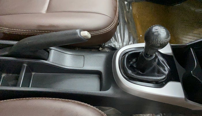 2015 Honda Jazz 1.2 V MT, Petrol, Manual, 39,408 km, Gear Lever