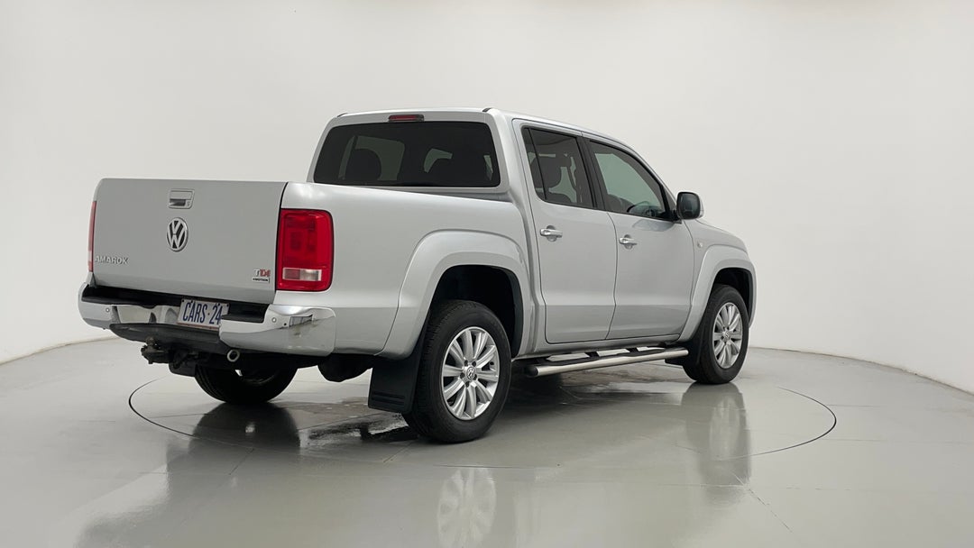 Right Back Diagonal (45- Degree) View