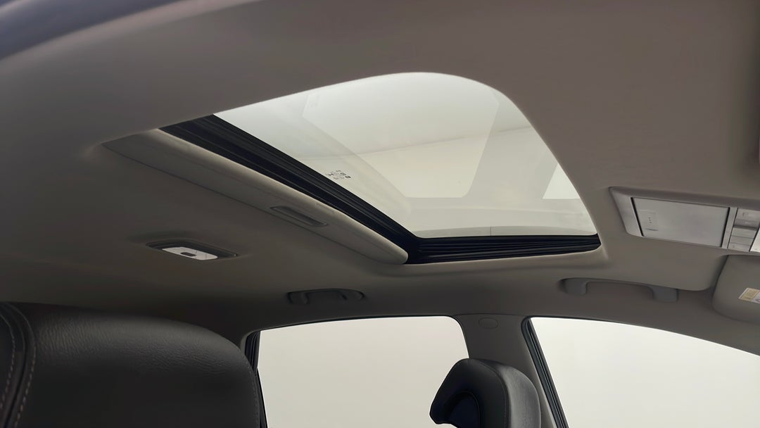 Interior Sunroof/Moonroof