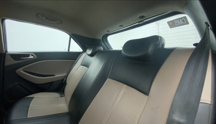 2016 Hyundai Elite i20 ASTA 1.2, Petrol, Manual, 78,432 km, Right Side Rear Door Cabin