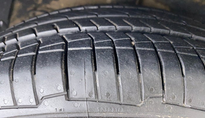 2015 Hyundai Xcent S 1.2, Petrol, Manual, 47,485 km, Right Rear Tyre Tread