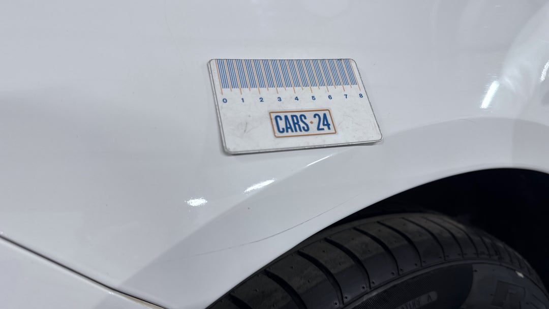 2017 Holden Commodore Lt, Automatic, 106446 km, Quarter Panel Front LHS Guard Scratch