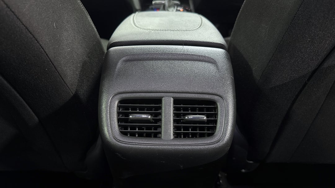 2017 Holden Commodore Lt, Automatic, 106446 km, Rear A/C Vent