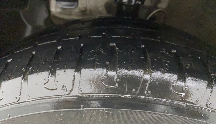 2018 Hyundai Elite i20 SPORTZ 1.2, Petrol, Manual, 61,300 km, Left Front Tyre Tread