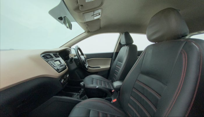 2018 Hyundai Elite i20 SPORTZ 1.2, Petrol, Manual, 61,300 km, Right Side Front Door Cabin