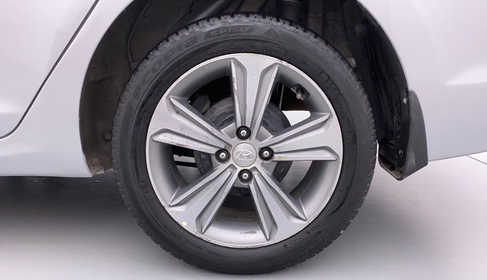2017 Hyundai Verna 1.6 CRDI SX + AT, Diesel, Automatic, 93,828 km, Left Rear Wheel