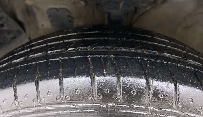 2017 Hyundai Creta SX PLUS 1.6 PETROL, Petrol, Manual, 64,951 km, Left Front Tyre Tread