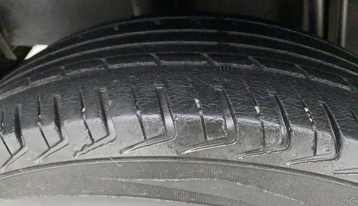 2018 Datsun Redi Go T (O), Petrol, Manual, 71,427 km, Right Rear Tyre Tread