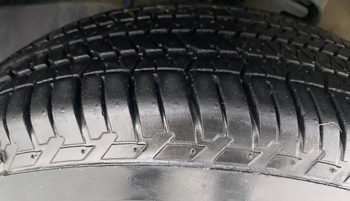 2017 Mahindra Scorpio S10 Intelli Hybrid 2WD, Diesel, Manual, Right Front Tyre Tread