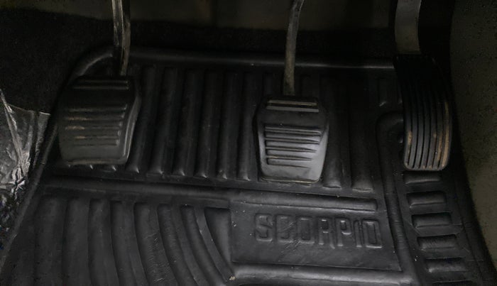 2017 Mahindra Scorpio S10 Intelli Hybrid 2WD, Diesel, Manual, Pedals