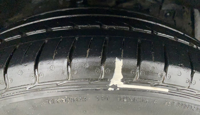 2017 Maruti Ciaz ZXI, Petrol, Manual, 58,973 km, Right Front Tyre Tread