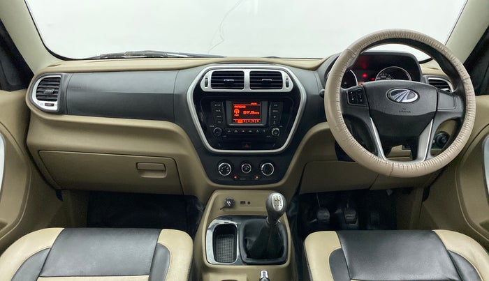 2015 Mahindra TUV300 T8, Diesel, Manual, 1,15,086 km, Dashboard