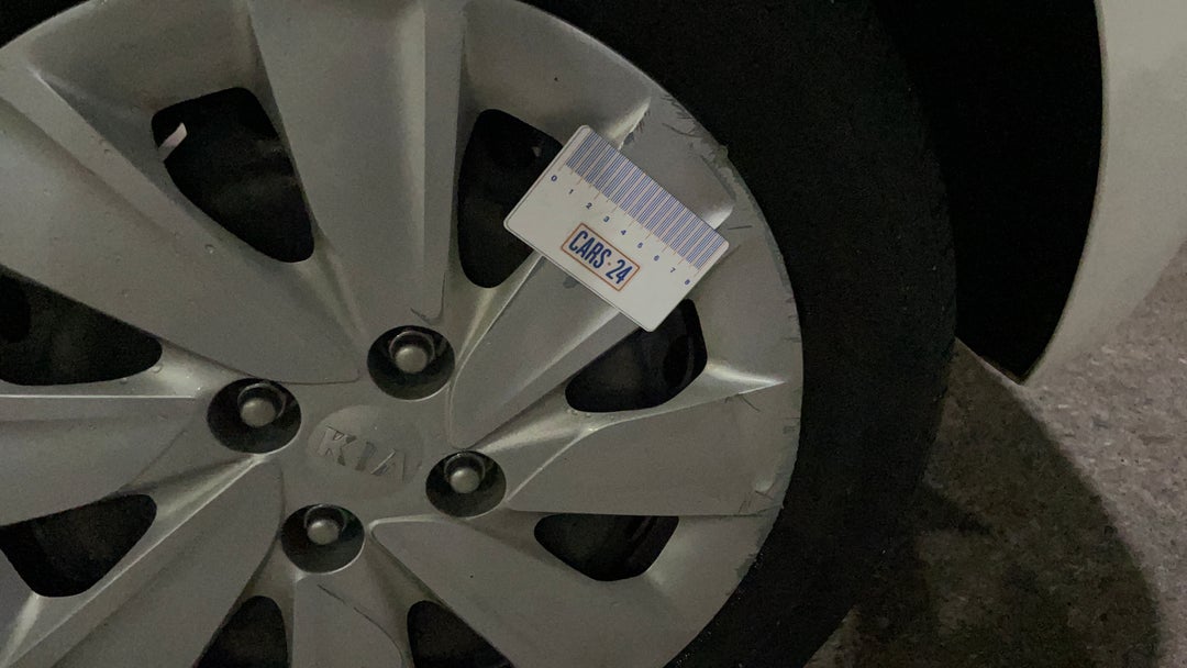 Wheels Hubcap Rear LHS Gutter Rash