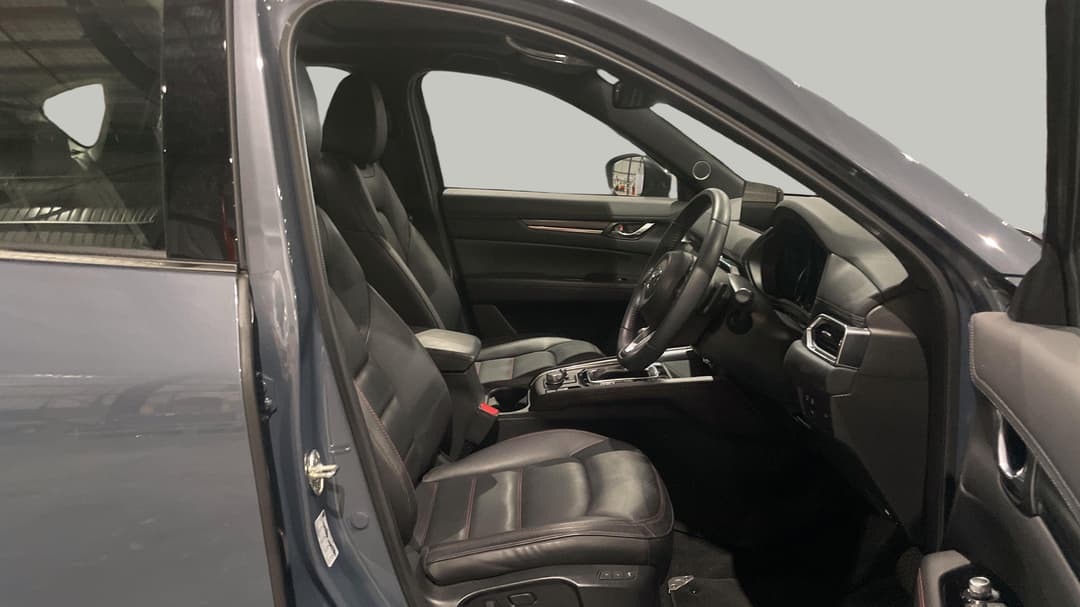 2025 Mazda CX-5 G35 Gt Sp Turbo (AWD), Automatic, 4836 km, Right Side Front Door Cabin View