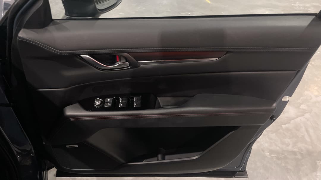 2025 Mazda CX-5 G35 Gt Sp Turbo (AWD), Automatic, 4836 km, Speaker View