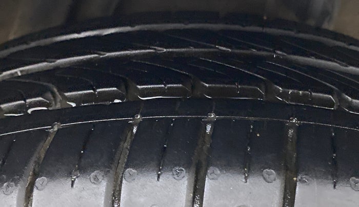 2022 Honda City V MT PETROL, Petrol, Manual, 3,439 km, Left Rear Tyre Tread