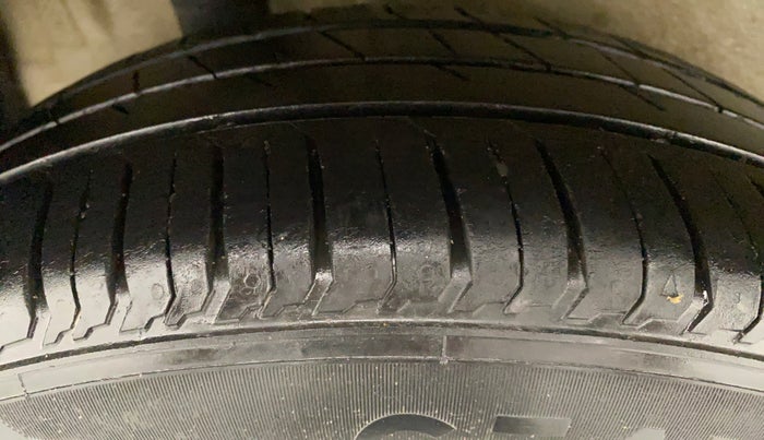 2017 Maruti IGNIS ZETA 1.2 K12, Petrol, Manual, 50,907 km, Right Rear Tyre Tread