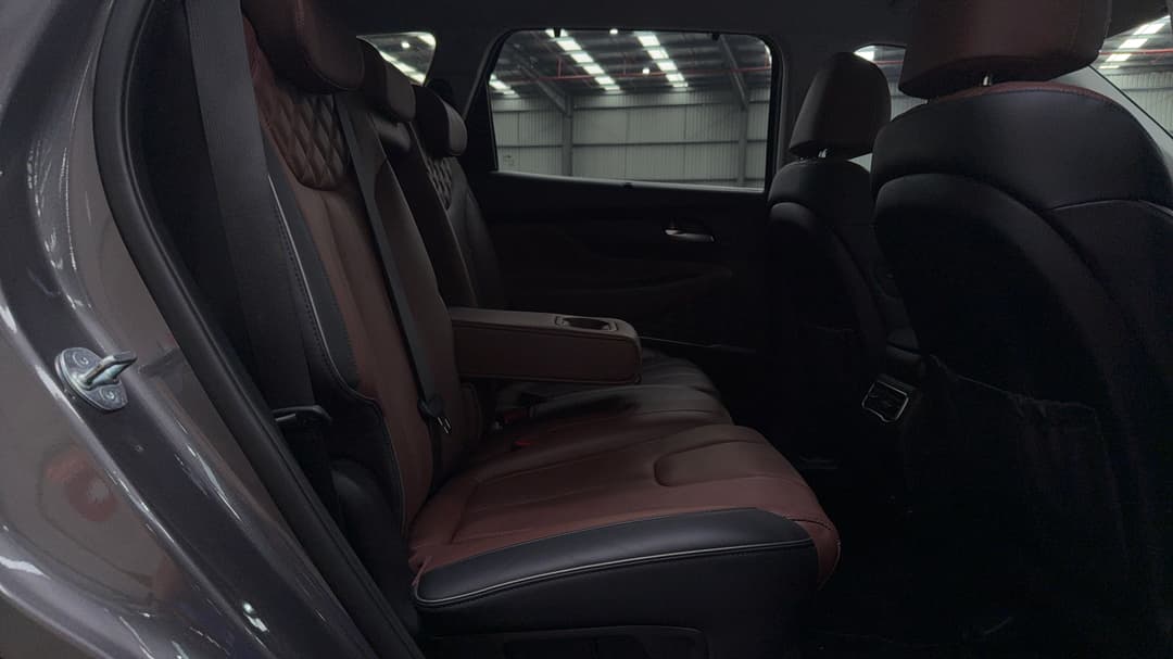 2023 Hyundai Santa Fe Elite Crdi (AWD), Automatic, 55095 km, Right Side Rear Door Cabin View