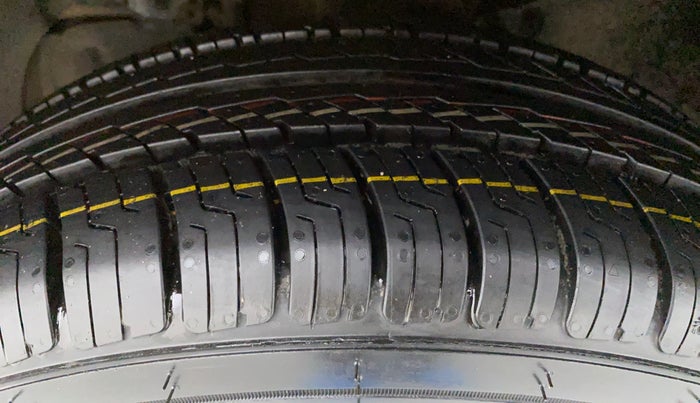 2018 Tata Tiago XT 1.2 REVOTRON, Petrol, Manual, 47,413 km, Left Front Tyre Tread