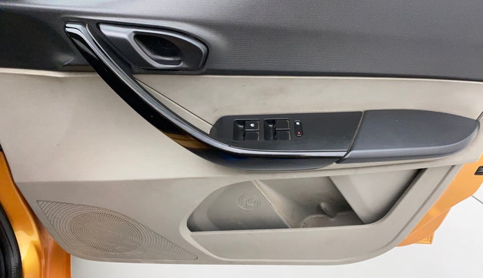 2018 Tata Tiago XT 1.2 REVOTRON, Petrol, Manual, 47,413 km, Driver Side Door Panels Control