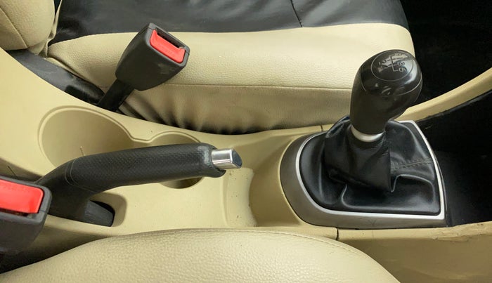 2016 Hyundai Verna 1.6 VTVT S, Petrol, Manual, 47,992 km, Gear Lever