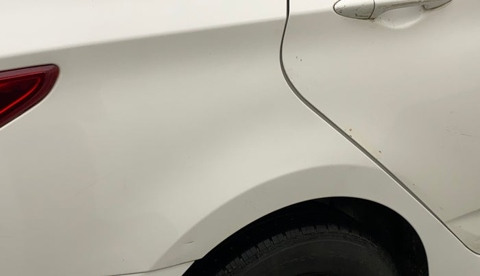 2016 Hyundai Verna 1.6 VTVT S, Petrol, Manual, 47,992 km, Right quarter panel - Minor scratches