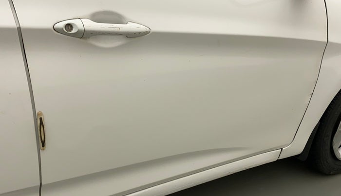 2016 Hyundai Verna 1.6 VTVT S, Petrol, Manual, 47,992 km, Driver-side door - Slightly dented