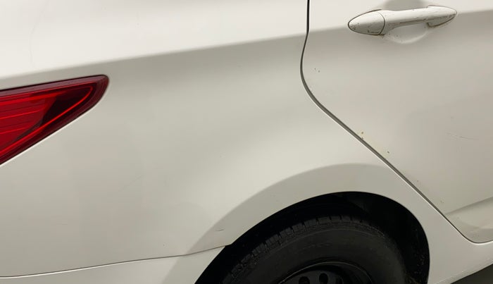 2016 Hyundai Verna 1.6 VTVT S, Petrol, Manual, 47,992 km, Right quarter panel - Paint has minor damage
