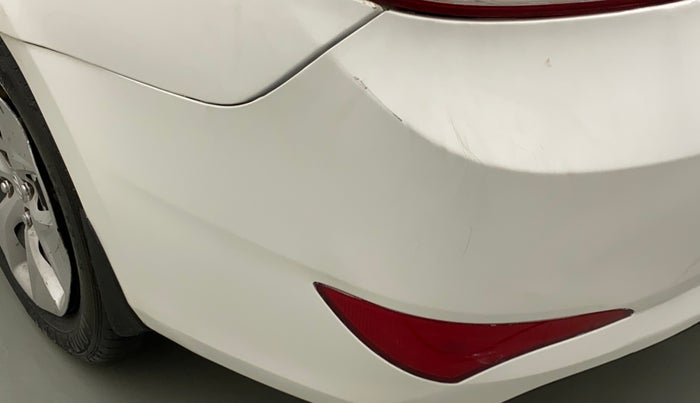 2016 Hyundai Verna 1.6 VTVT S, Petrol, Manual, 47,992 km, Rear bumper - Minor scratches