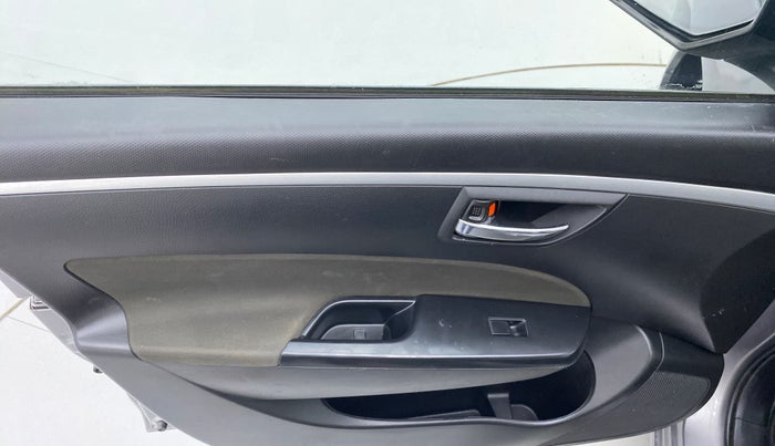 2014 Maruti Swift VXI D, Petrol, Manual, 61,216 km, Left front window switch / handle - Power window makes minor noise