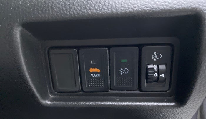 2014 Maruti Swift VXI D, Petrol, Manual, 61,216 km, Dashboard - Headlight height adjustment not working