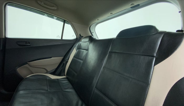 2017 Hyundai Grand i10 MAGNA 1.2 KAPPA VTVT, Petrol, Manual, 64,775 km, Right Side Rear Door Cabin