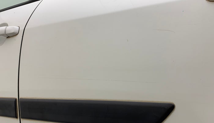 2014 Maruti Swift ZDI, Diesel, Manual, 79,446 km, Rear left door - Minor scratches