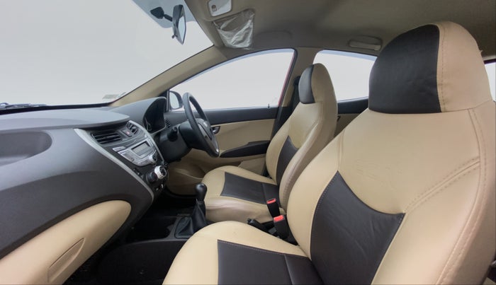 2015 Hyundai Eon SPORTZ, Petrol, Manual, 28,223 km, Right Side Front Door Cabin