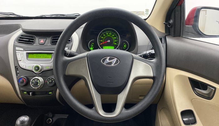 2015 Hyundai Eon SPORTZ, Petrol, Manual, 28,223 km, Steering Wheel Close Up