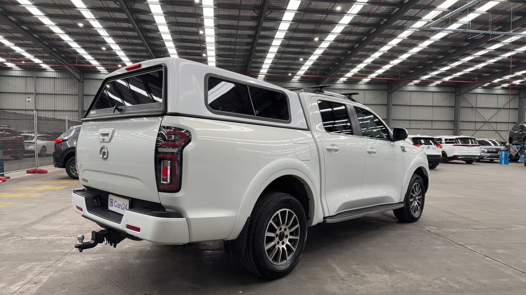 2025 GWM Cannon Premium (4x4), Automatic, 11715 km, Right Back Diagonal (45- Degree) View
