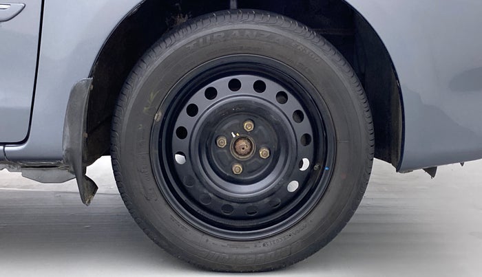 2015 Toyota Etios V, Petrol, Manual, 55,017 km, Right Front Wheel